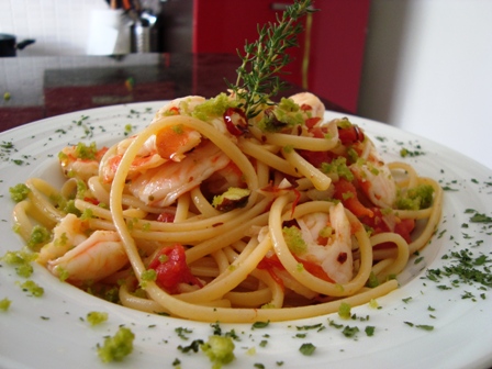 Spaghetti_mazzancolle_e_pane_verde