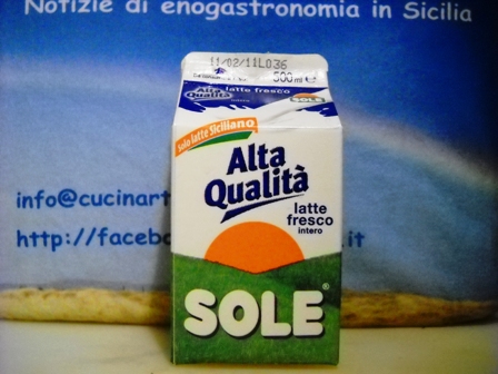 latte-intero-a.q.-fresco-sole